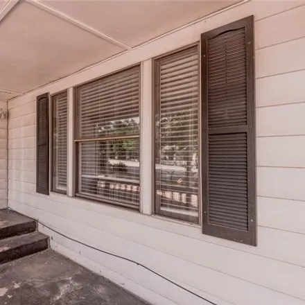 Image 4 - Shell, Sycamore Avenue, Huntsville, TX 77340, USA - House for rent