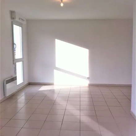 Rent this 1 bed apartment on 147 Chemin de Nicol in 31200 Toulouse, France