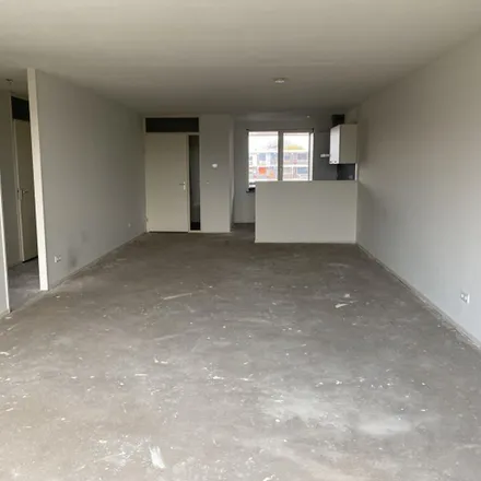 Rent this 3 bed apartment on Kort-Ambachtlaan 220 in 3333 EP Zwijndrecht, Netherlands