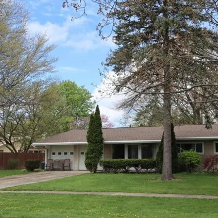 Buy this 3 bed house on 11 Southwood Drive in Norwalk, OH 44857