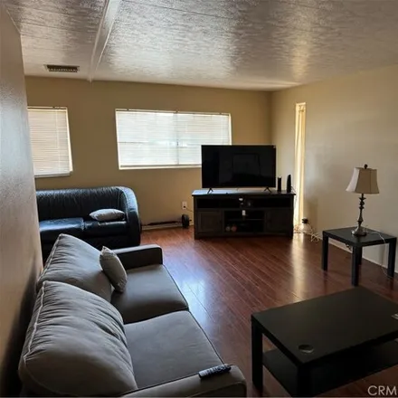 Image 3 - 9701 Deering Avenue, Los Angeles, CA 91311, USA - Apartment for sale