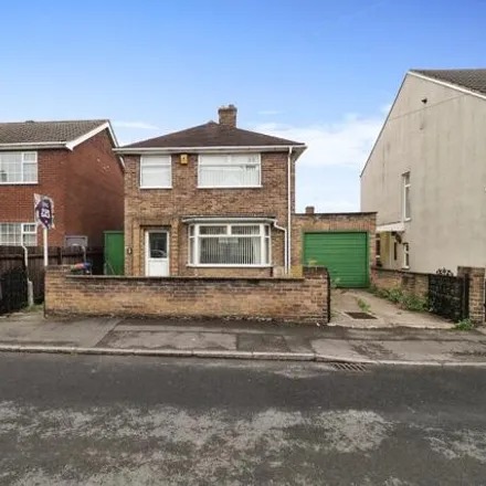 Buy this 3 bed house on Lime Avenue in Huthwaite, NG17 2NR