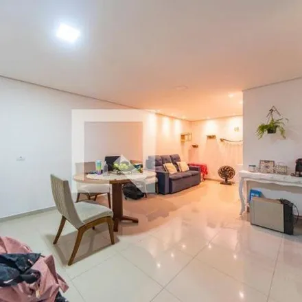 Buy this 3 bed apartment on Rua Justiniano in Jardim Santo Antônio, Santo André - SP