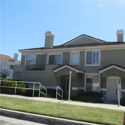 Rent this 3 bed condo on unnamed road in Corona, CA 92515