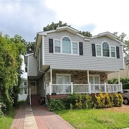 Rent this 3 bed house on 56 Inwood Road in Village of Port Washington North, North Hempstead