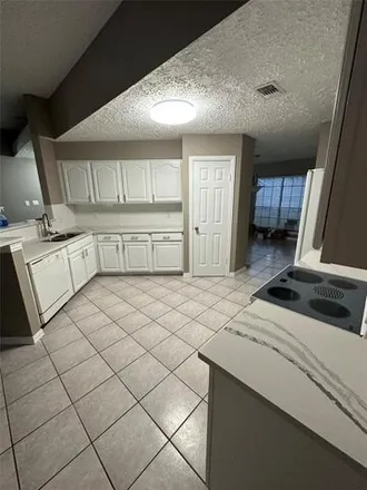 Image 3 - 2015 Wildwood Drive, Deer Park, TX 77536, USA - House for rent