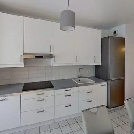 Rent this 3 bed apartment on 2 Rue Étienne Dolet in 92130 Issy-les-Moulineaux, France