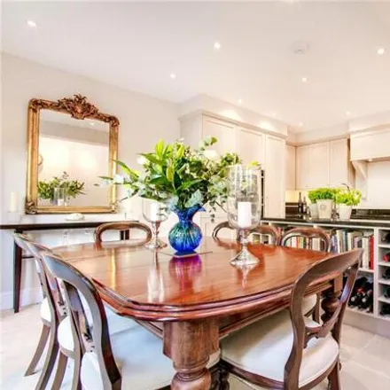 Image 3 - Allestree Road, London, SW6 6AD, United Kingdom - Townhouse for sale