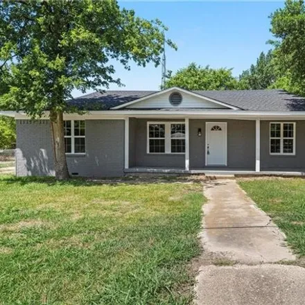 Buy this 3 bed house on 316 West Prospect Street in Mart, McLennan County