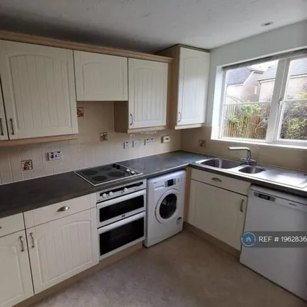 Rent this 3 bed house on Sparkford Gardens in London, N11 3GT