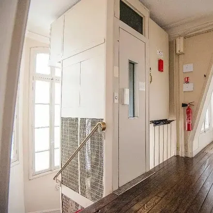 Image 9 - 8 Rue de l'Abbé de l'Épée, 75005 Paris, France - Apartment for rent