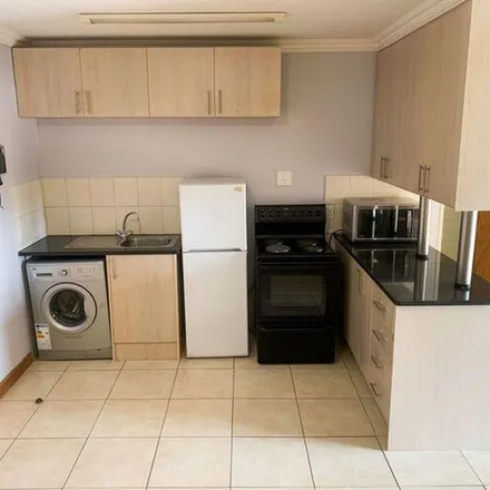 Image 2 - Unilofts, 116 Lunnon Road, Hillcrest, Pretoria, 0083, South Africa - Apartment for rent