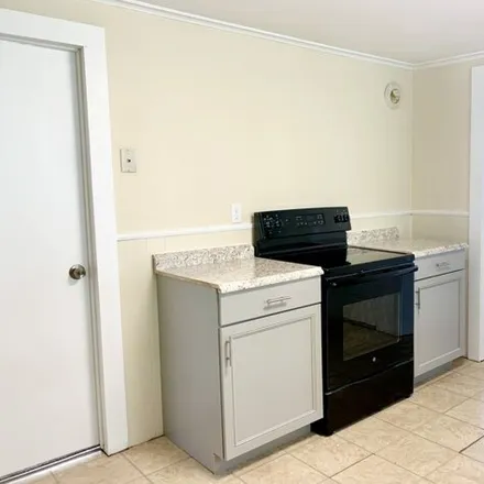 Image 3 - 132 North Elm Street, Torrington, CT 06790, USA - Apartment for rent