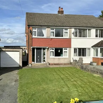 Buy this 3 bed duplex on Garden Suburb in Llanidloes, SY18 6EU