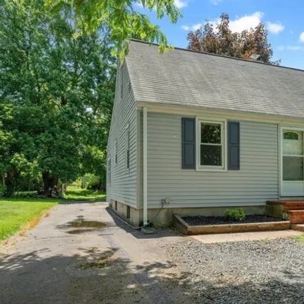 Buy this 3 bed house on 51 Robbins Avenue in Elm Hill, Newington
