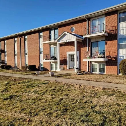 Buy this 3 bed condo on 255 South Durkin Drive in Springfield, IL 62704
