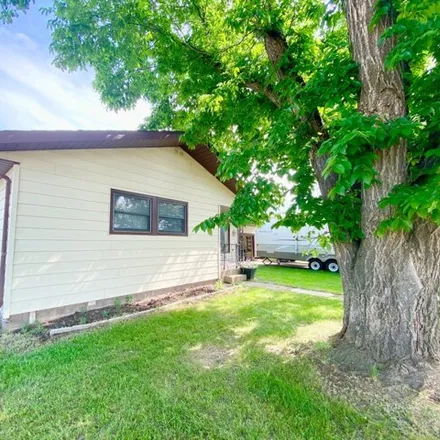 Image 3 - 606 West Divide Street, Bowman, ND 58623, USA - House for sale