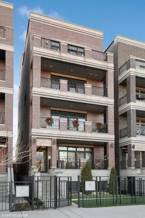 Buy this 3 bed condo on 2040 North Burling Street in Chicago, IL 60614