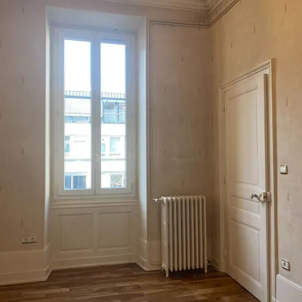 Image 3 - 5 Rue Crépu, 38000 Grenoble, France - Apartment for rent