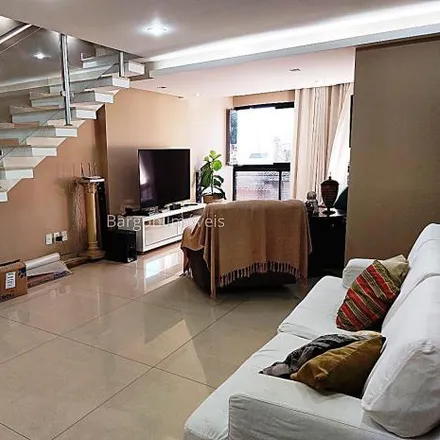Buy this 5 bed apartment on Rua Doutor José Batista de Oliveira in Bom Pastor, Juiz de Fora - MG