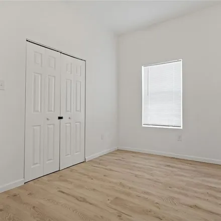 Rent this 2 bed apartment on 821 West 9th Street in Dallas, TX 75208