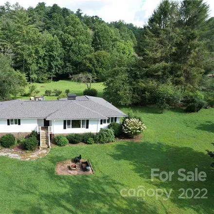 Image 3 - 782 North Country Club Road, Deerwoods Estates, Transylvania County, NC 28712, USA - House for sale