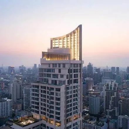 Rent this 1 bed apartment on Ocean Tower 2 in Soi Sukhumvit 21 Soi 3, Asok