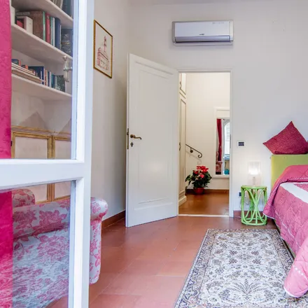 Image 8 - Casa Acciaiuoli, Borgo Santi Apostoli, 50123 Florence FI, Italy - Apartment for rent