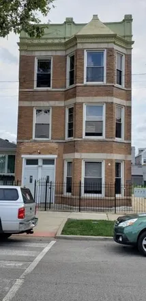 Buy this studio house on 2828 North Lawndale Avenue in Chicago, IL 60618