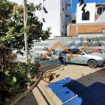 Buy this 3 bed house on Rua Carmen Miranda in Santana do Paraíso - MG, 35164-455