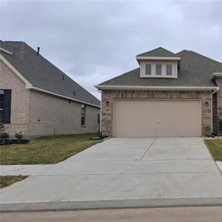 Rent this 4 bed house on Star Sky Way in Houston, TX 77045