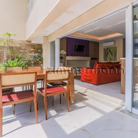 Buy this 2 bed apartment on Avenida Thomas Edison 907 in Barra Funda, São Paulo - SP