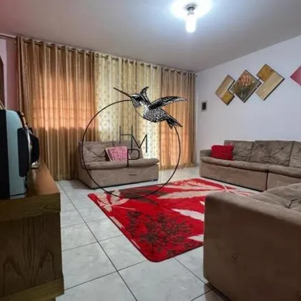 Buy this 3 bed house on Rua São Roque in Bairro da Matriz, Mauá - SP