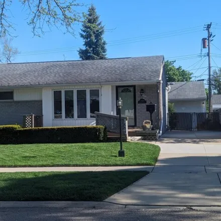 Buy this 3 bed house on 1086 North Stephen Avenue in Clawson, MI 48017