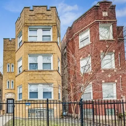 Buy this 12 bed house on 7830 South Phillips Avenue in Chicago, IL 60617