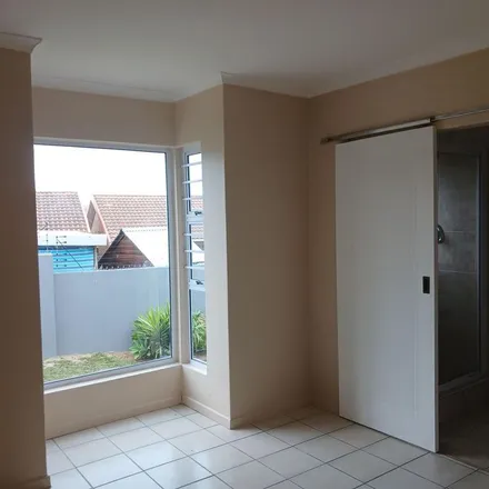 Image 4 - A. Ferox Street, Mossel Bay Ward 11, George, 6510, South Africa - Townhouse for rent