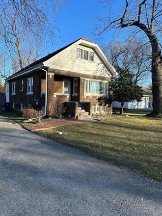 Rent this 2 bed house on Tri-State Tollway in Des Plaines, IL 60017