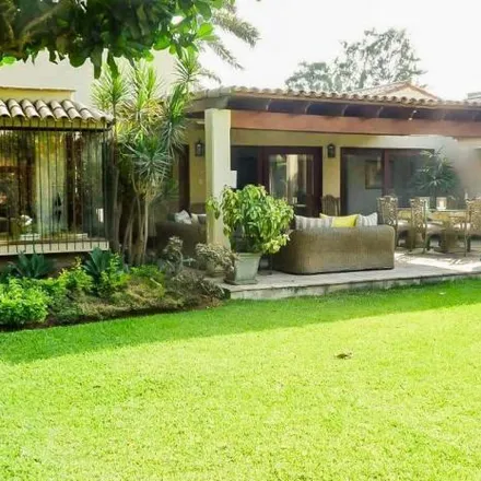 Buy this 4 bed house on Pasaje Las Veronicas 137 in Santiago de Surco, Lima Metropolitan Area 15023