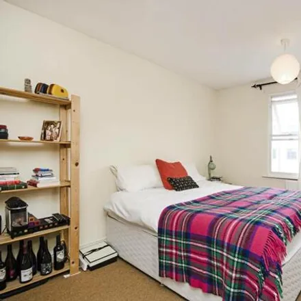 Image 3 - 214 Ridley Road, London, E8 2NU, United Kingdom - Townhouse for rent