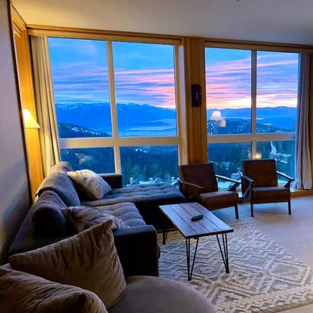 Rent this 2 bed condo on Sandpoint