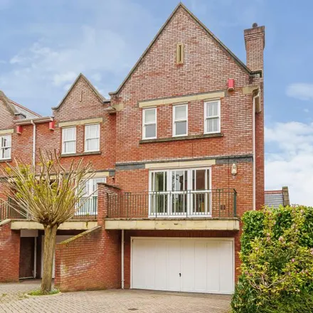 Rent this 4 bed townhouse on Pinel Close in Virginia Water, GU25 4SP