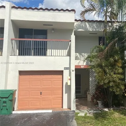 Rent this 3 bed townhouse on Inverrary Vacation Resort in 3501 Inverrary Boulevard, Lauderhill