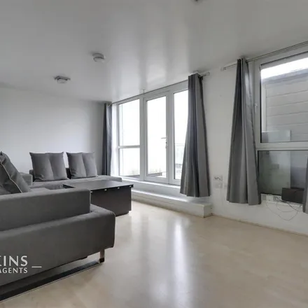Rent this 2 bed apartment on Silver Time in Dukes Way, London