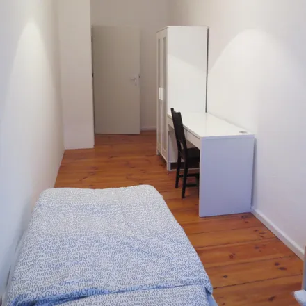 Rent this 6 bed room on Hallandstraße 1 in 13189 Berlin, Germany