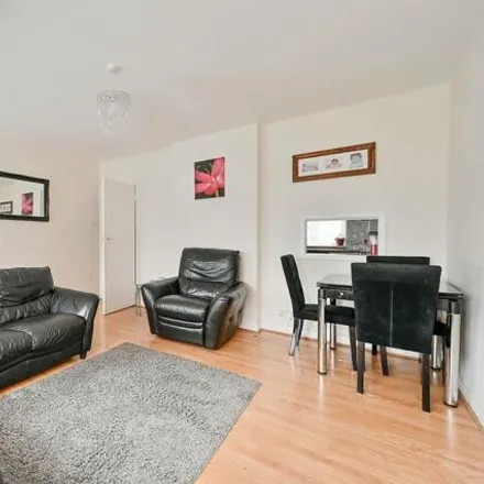 Image 2 - 65-81 Clayponds Gardens, London, W5 4RE, United Kingdom - Apartment for rent