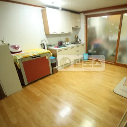 Rent this 1 bed apartment on 서울특별시 강남구 역삼동 794