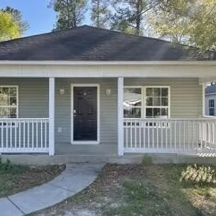 Buy this 3 bed house on 307 Woodrow Street in Tabor City, Columbus County