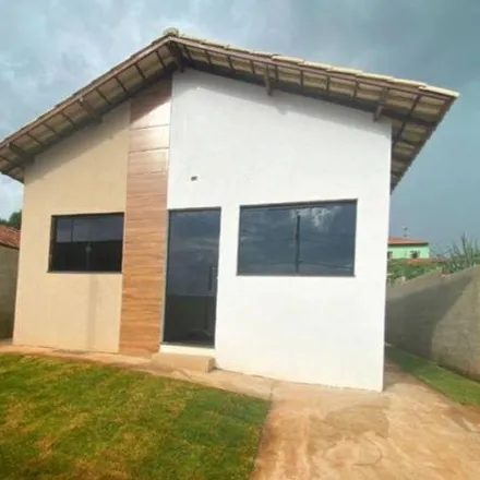 Buy this 3 bed house on Avenida Miguel Paes in Resplendor 1ª Seção, Igarapé - MG