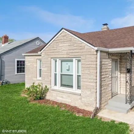 Buy this 2 bed house on 1413 Wallace Avenue in Indianapolis, IN 46201