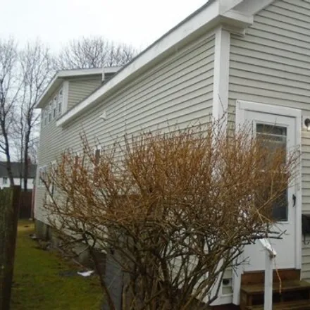 Buy this 3 bed house on 43 Broad Street in Rockland, ME 04841